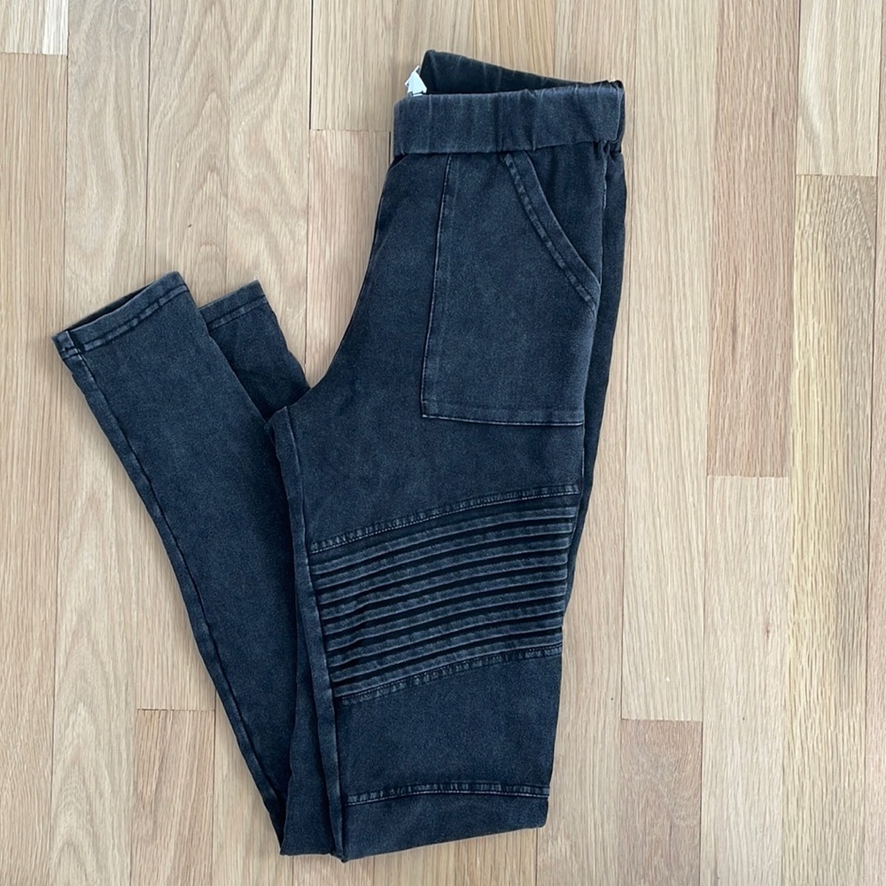 Amaryllis Motto Leggings